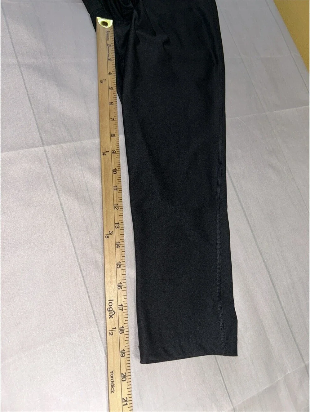 Nike Dri-FIT Women’s Capri Leggings Small Black Crop Athletic Workout Pants